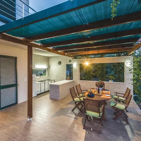 Gorgeous In Kastel Stafilic Holiday home *